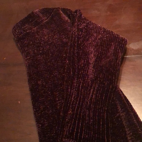 DYNAMITE BURGUNDY CHENILLE SWEATER NWT - Picture 2 of 9
